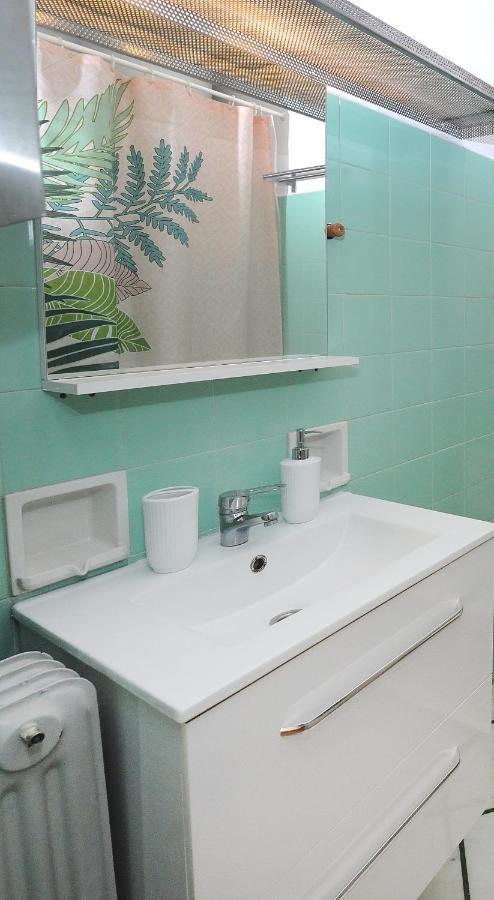 Kolonaki, Karneadou Apartamento Atenas Exterior foto